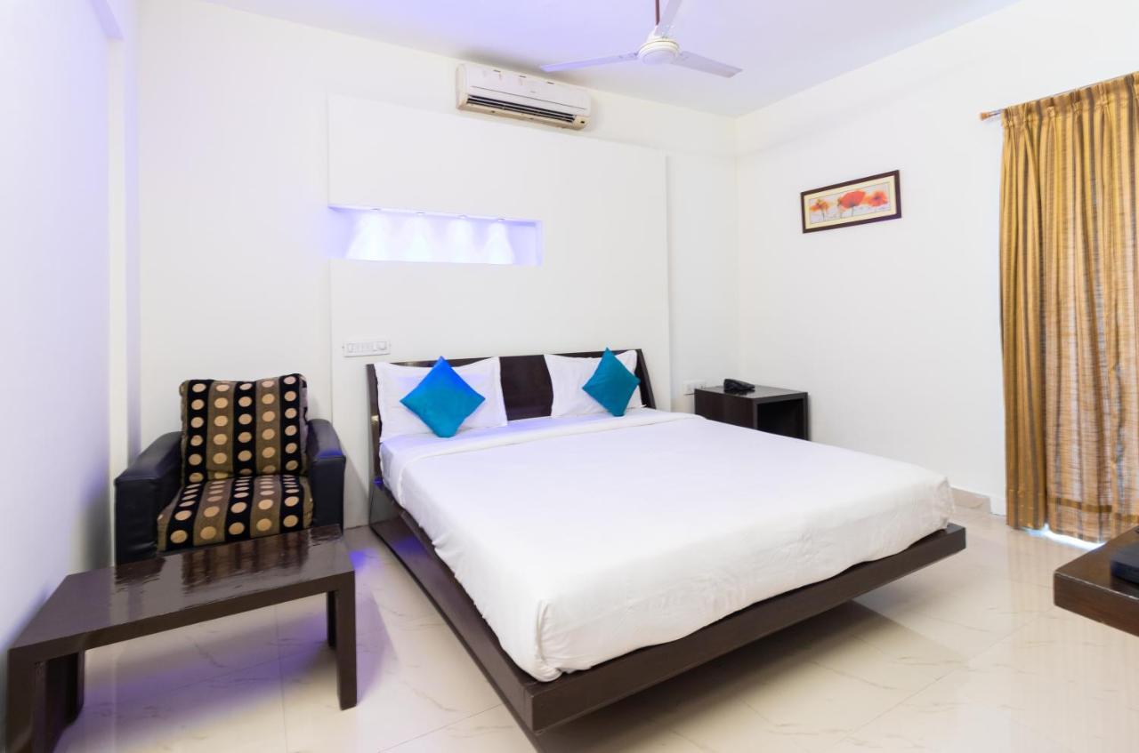 Sanctum Suites Domlur Bangalore Zimmer foto